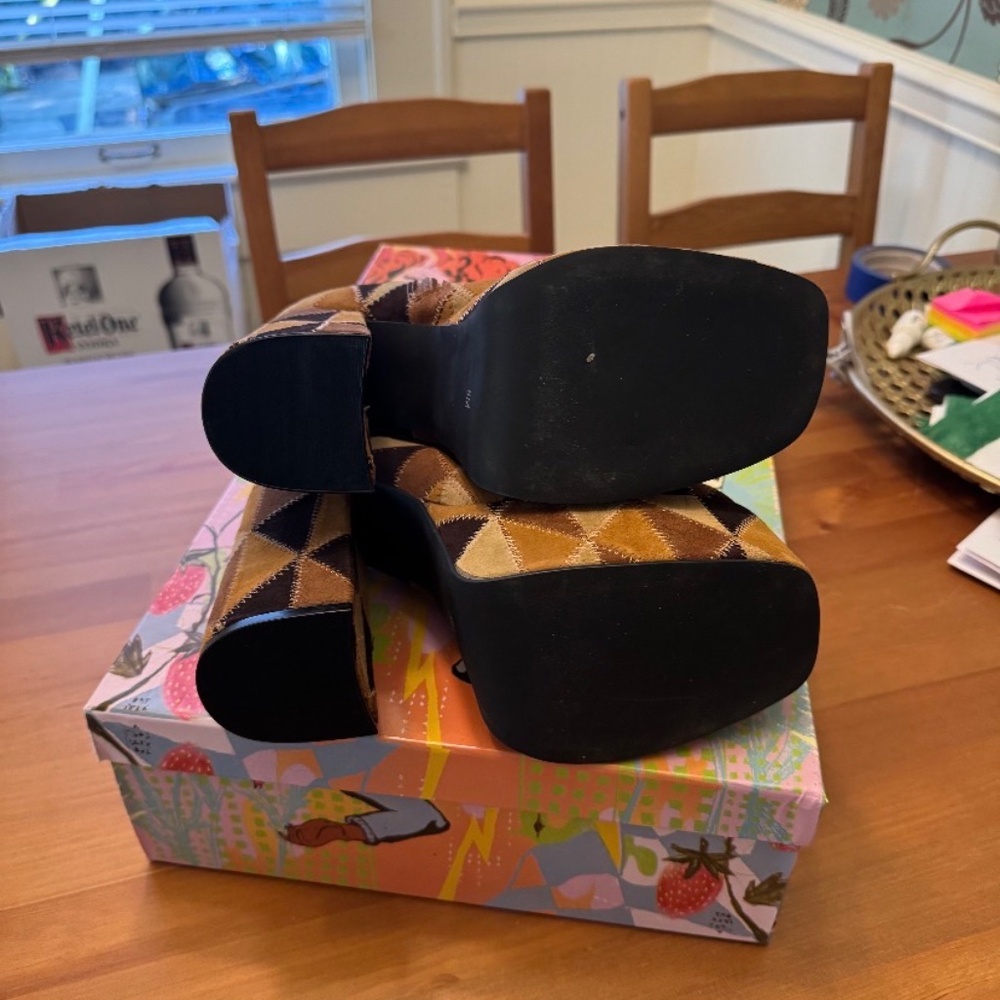 Jeffrey Campbell Widow Platform Heels - Picture 3 of 3